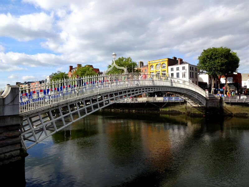 48 hours Dublin Ha'Penny Bridge