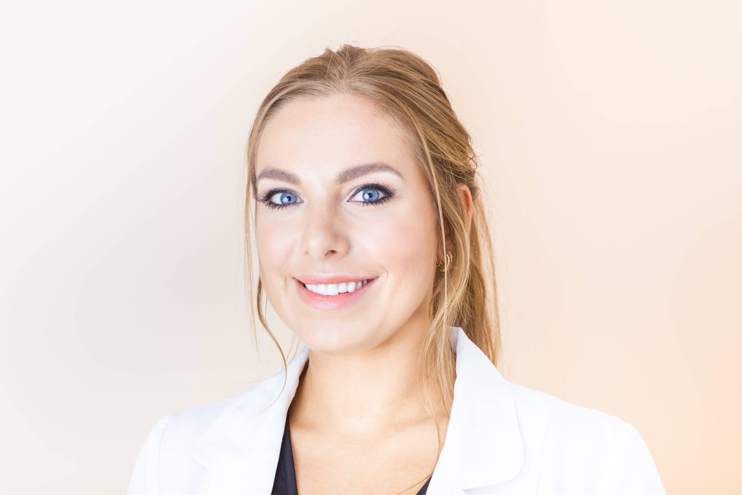 About Time You Met Dr Krystyna Cosmetic Dental Surgeon And Facial Aesthetics Practitioner - About Time Magazine